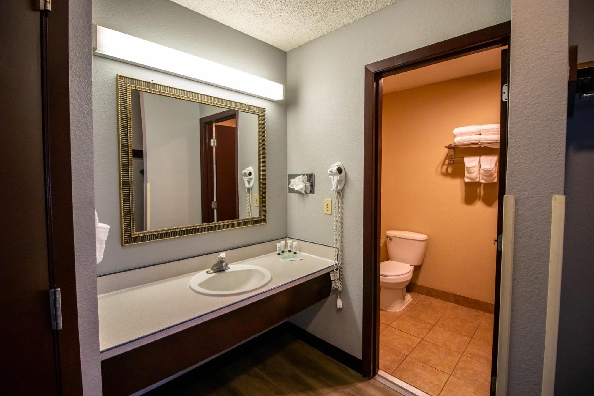 Red Lion Inn & Suites Βανκούβερ Εξωτερικό φωτογραφία